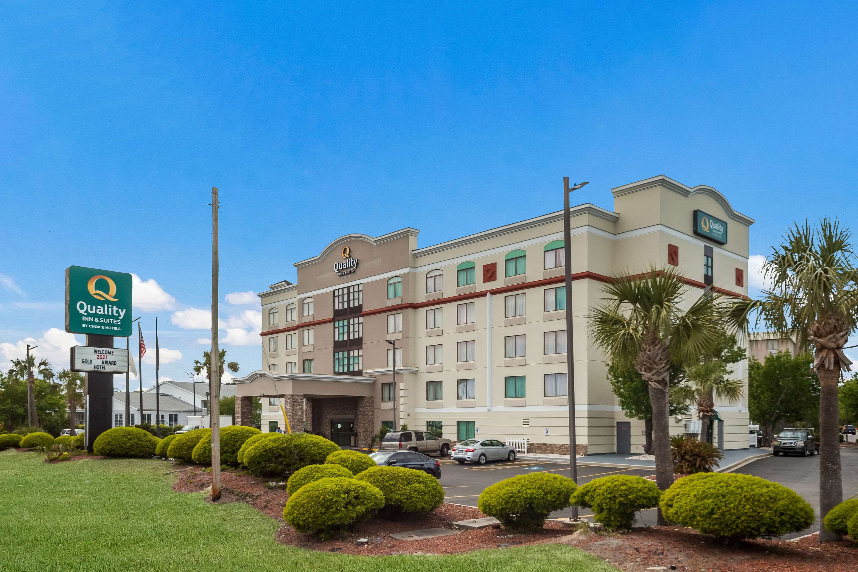 Hotel exterior | Quality Inn & Suites North Myrtle Beach