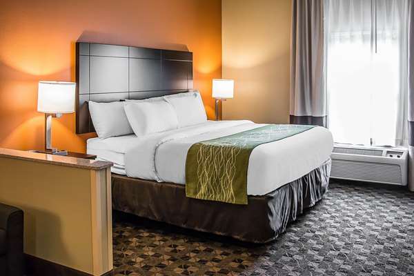 Suite - Comfort Suites Bluffton