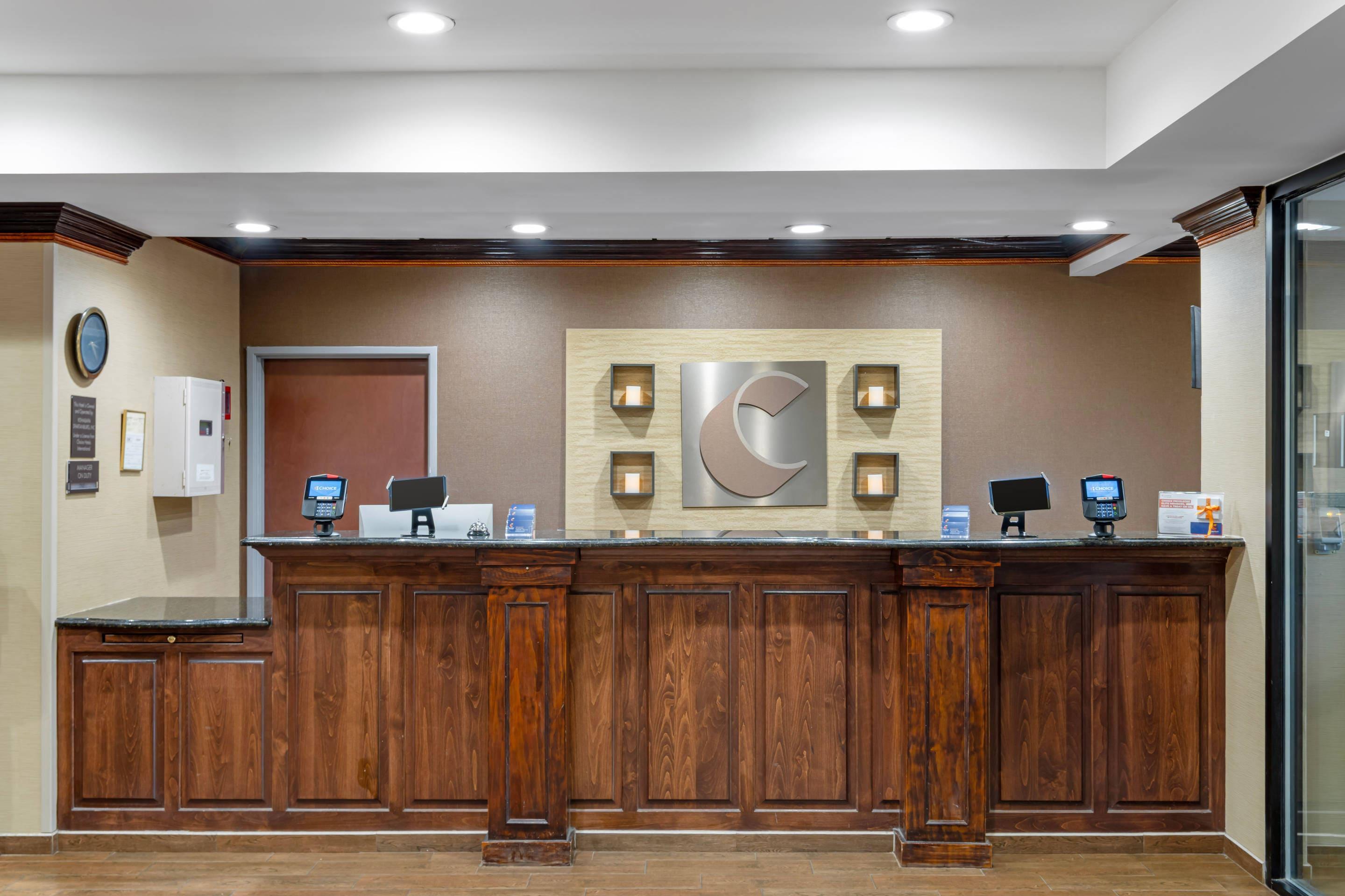 Hotel lobby | Comfort Inn & Suites at I-85