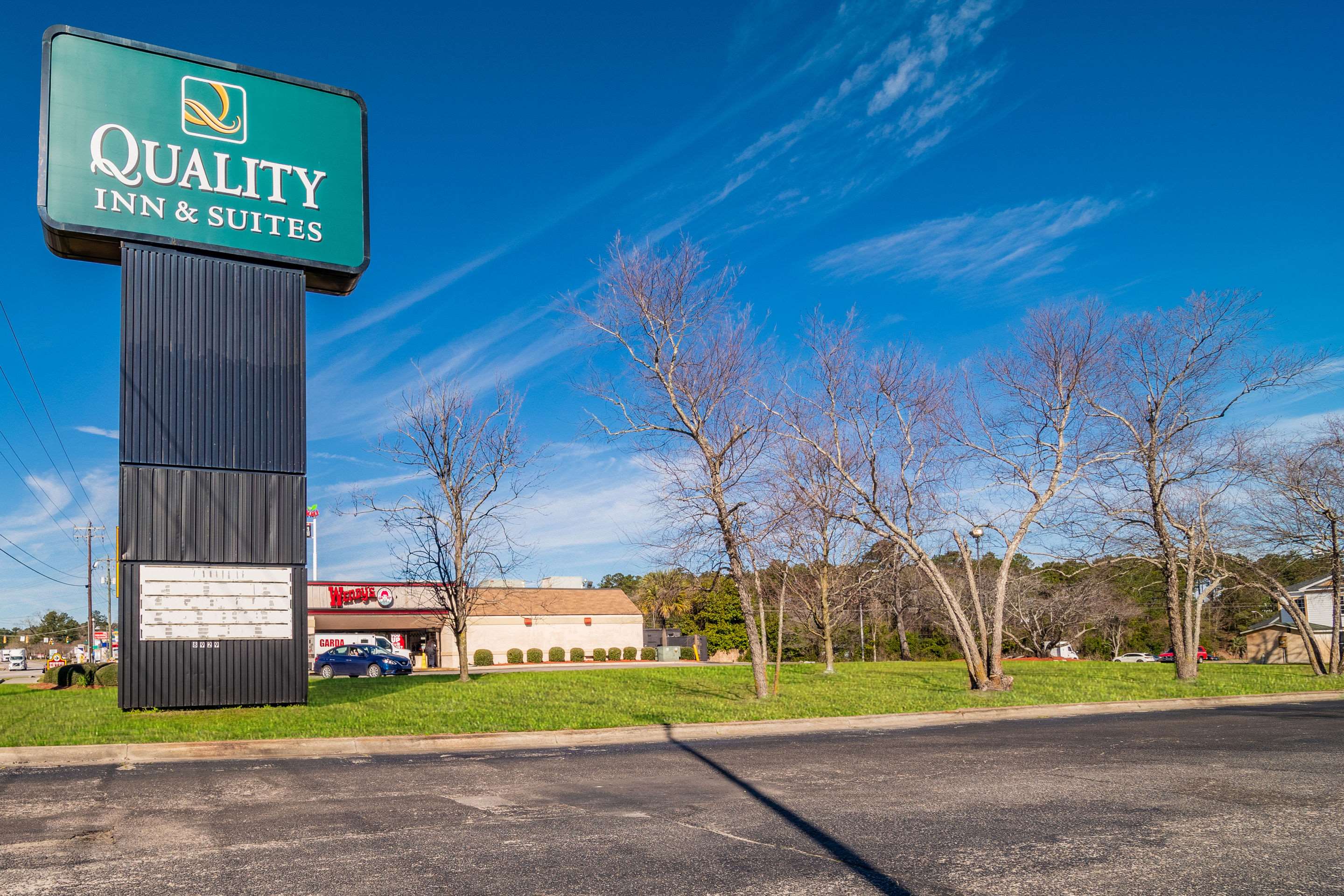 Hotel exterior | Quality Inn & Suites