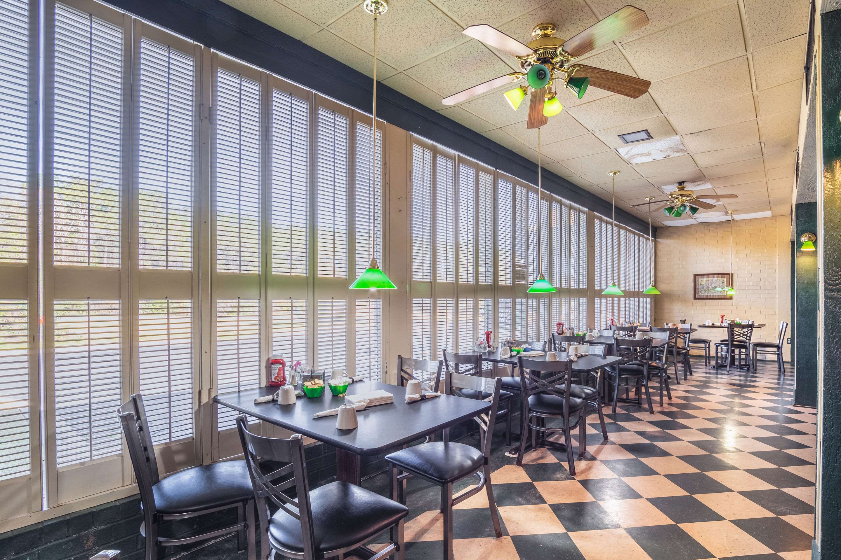 On-site restaurant | Quality Inn & Suites