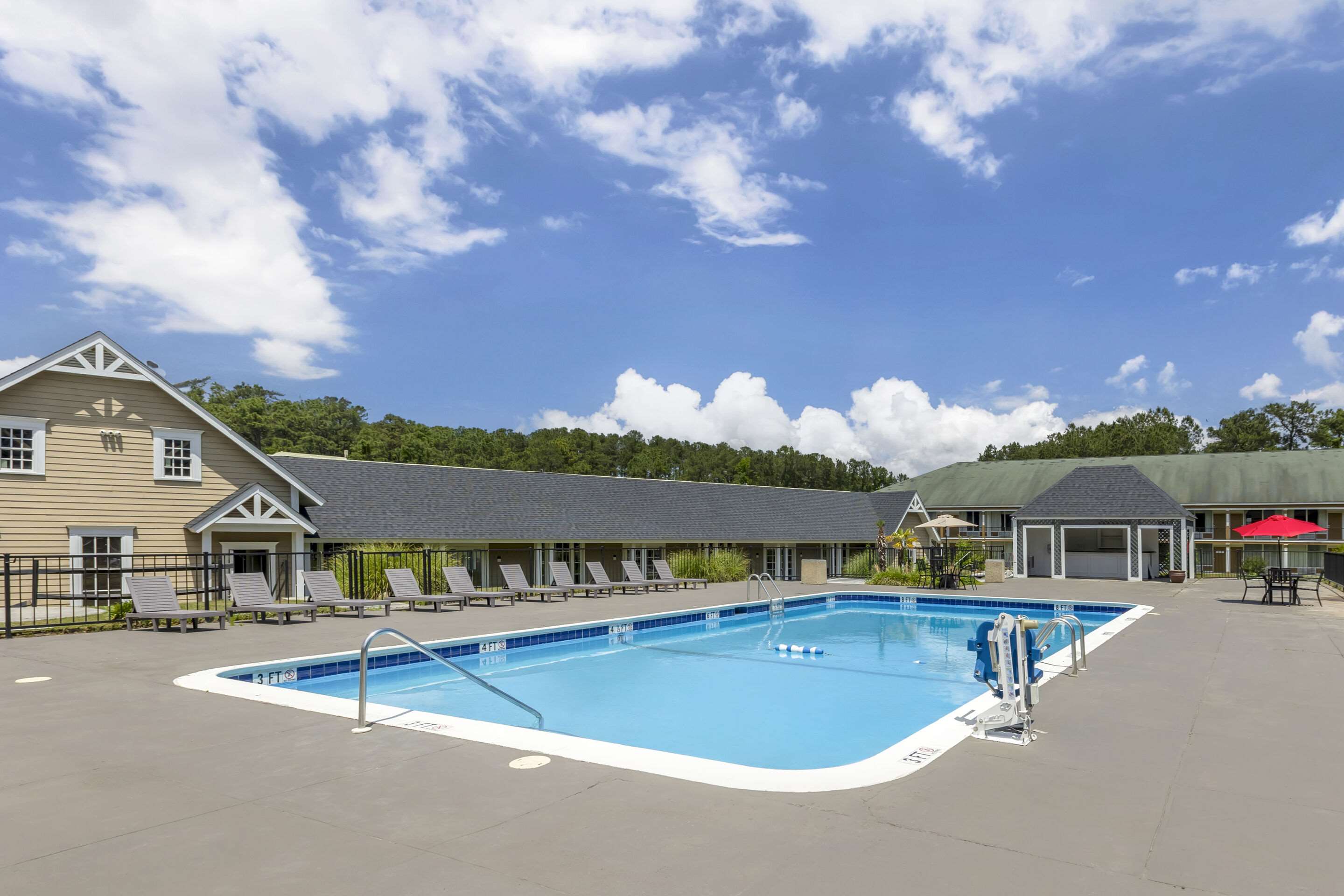 Outdoor pool | Quality Inn & Suites