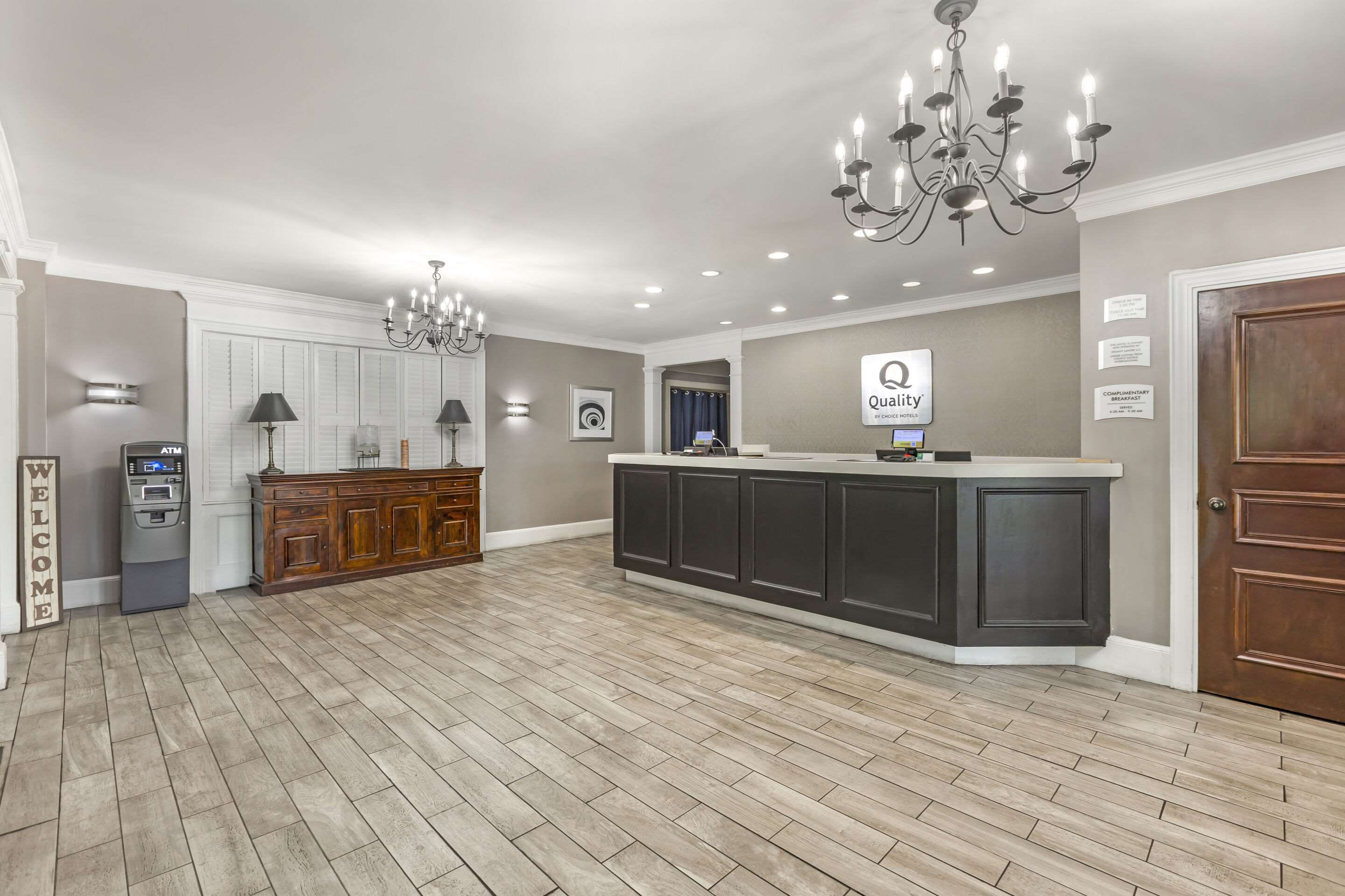 Hotel lobby | Quality Inn & Suites