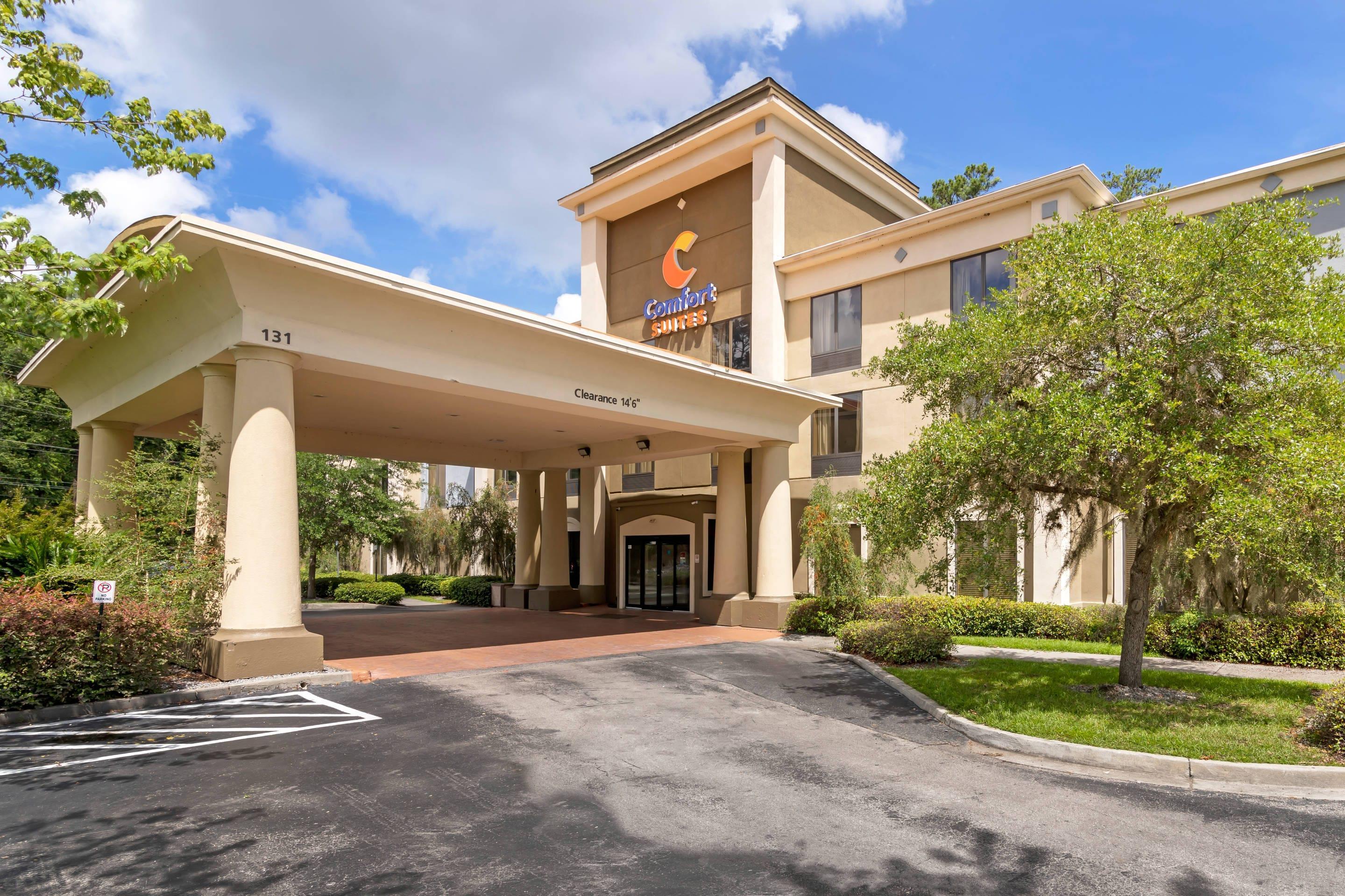Hotel exterior | Comfort Suites near MCAS Beaufort