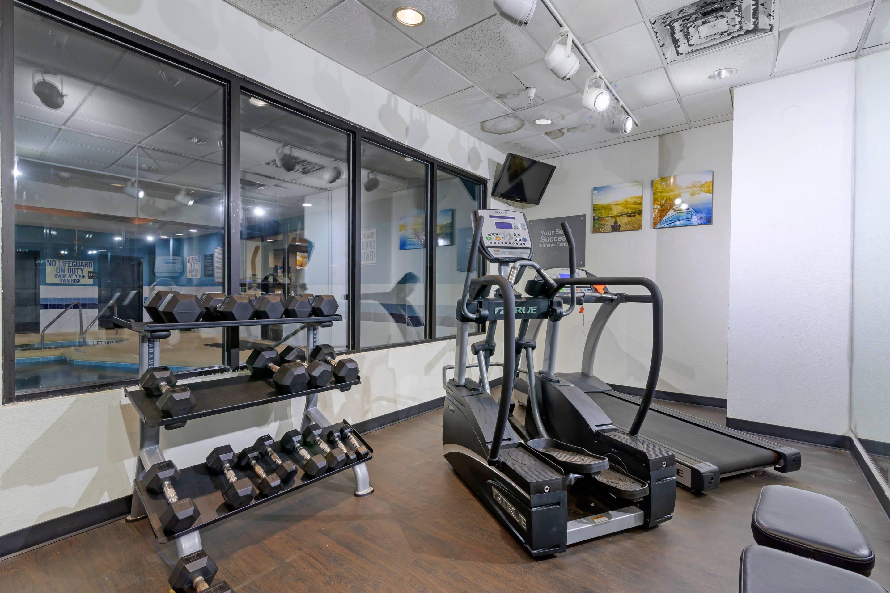 Fitness center | Comfort Suites near MCAS Beaufort