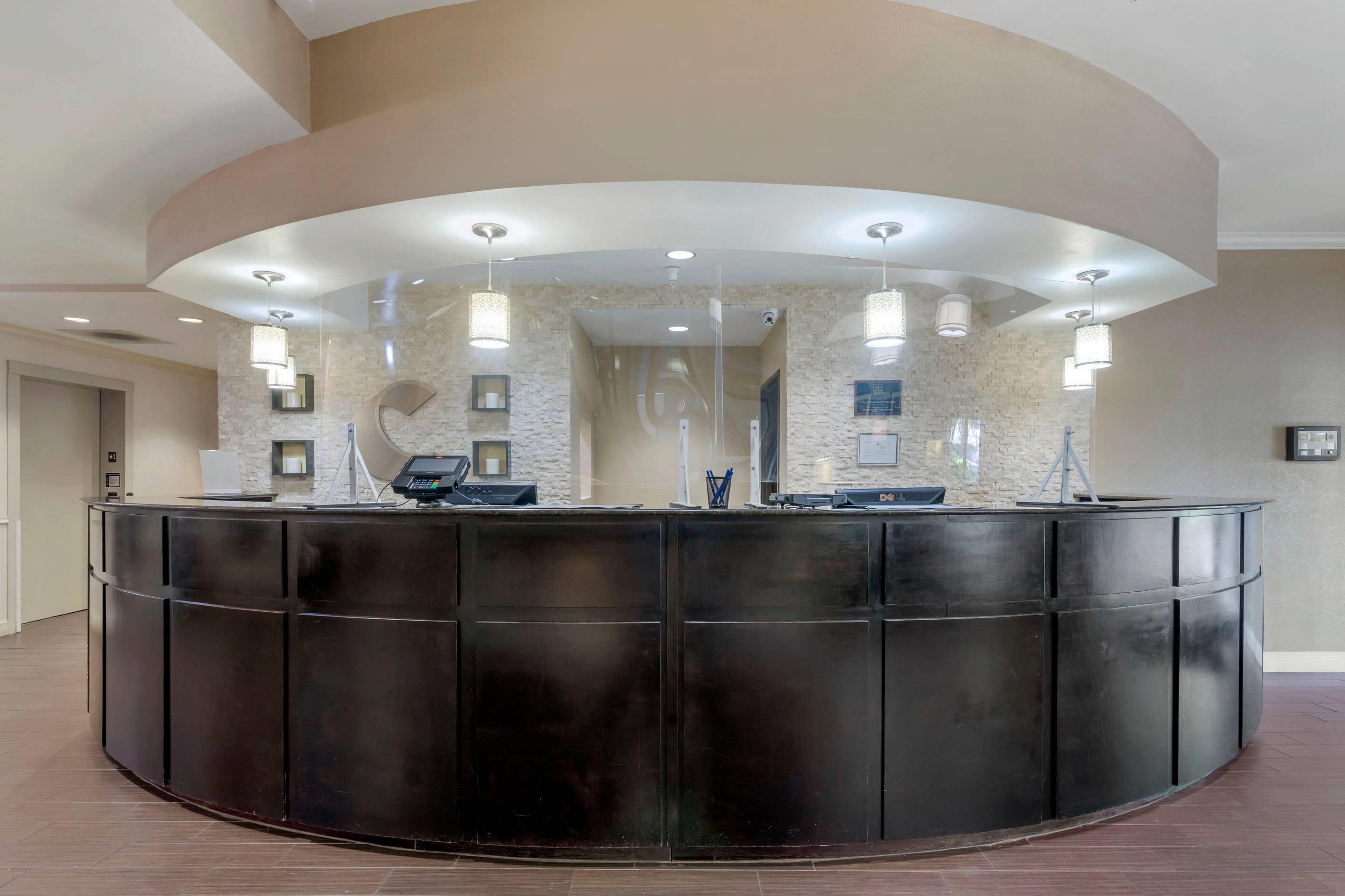 Hotel lobby | Comfort Suites near MCAS Beaufort