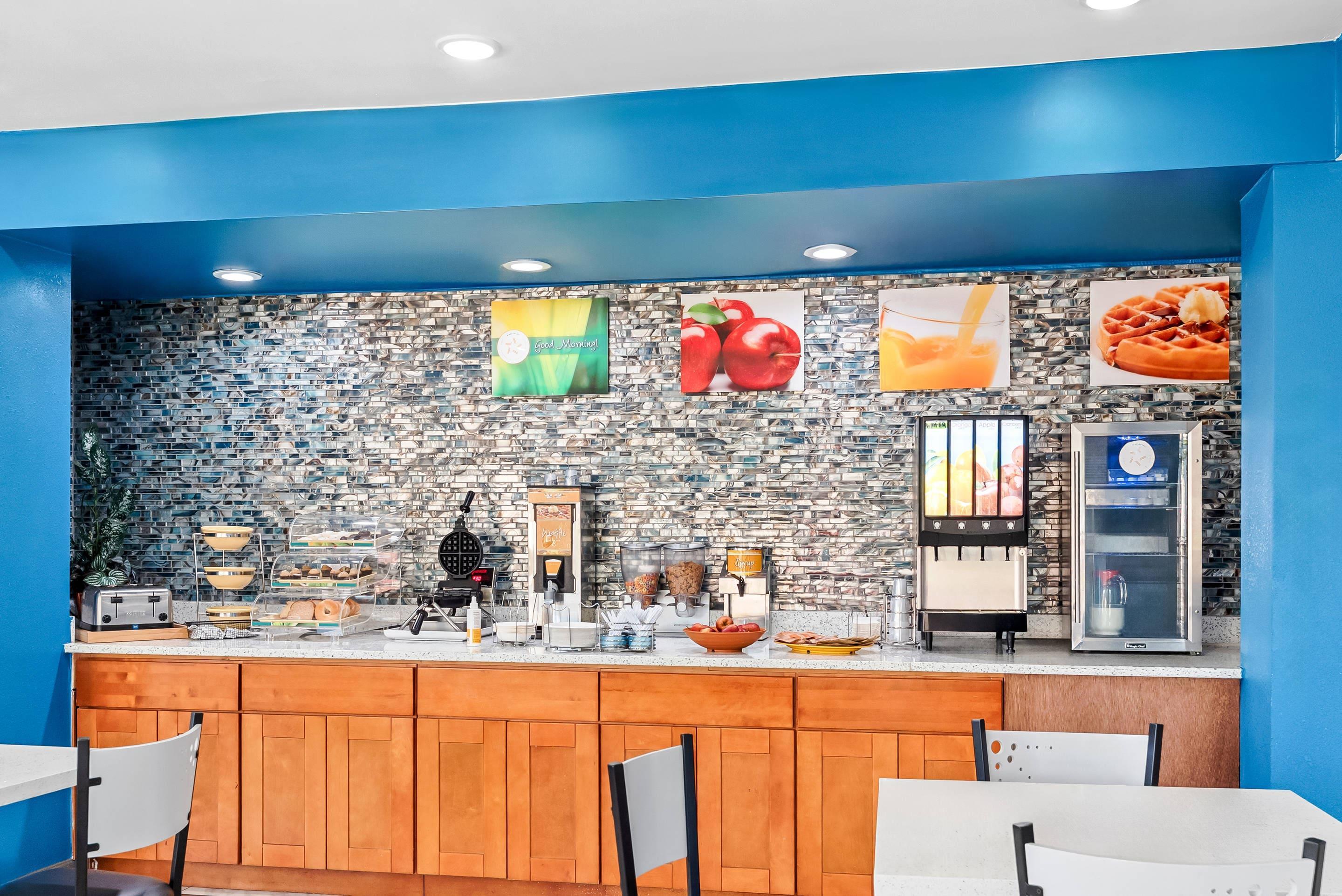 Breakfast area | Quality Inn Aiken