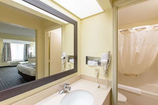  - Quality Inn & Suites Civic Center Florence - I-95, Exit 160