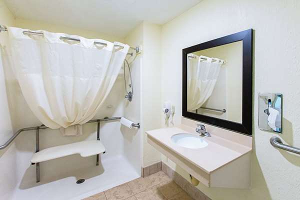  - Quality Inn & Suites Civic Center Florence - I-95, Exit 160