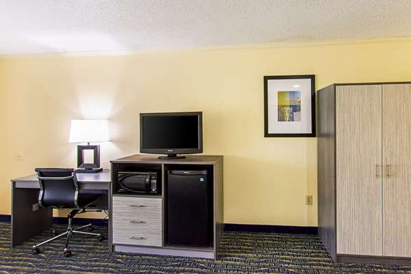  - Quality Inn & Suites Civic Center Florence - I-95, Exit 160