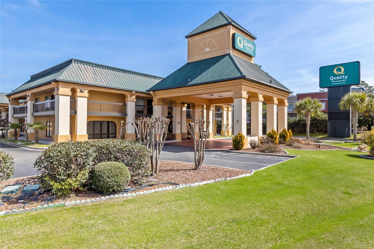 Quality Inn & Suites Civic Center