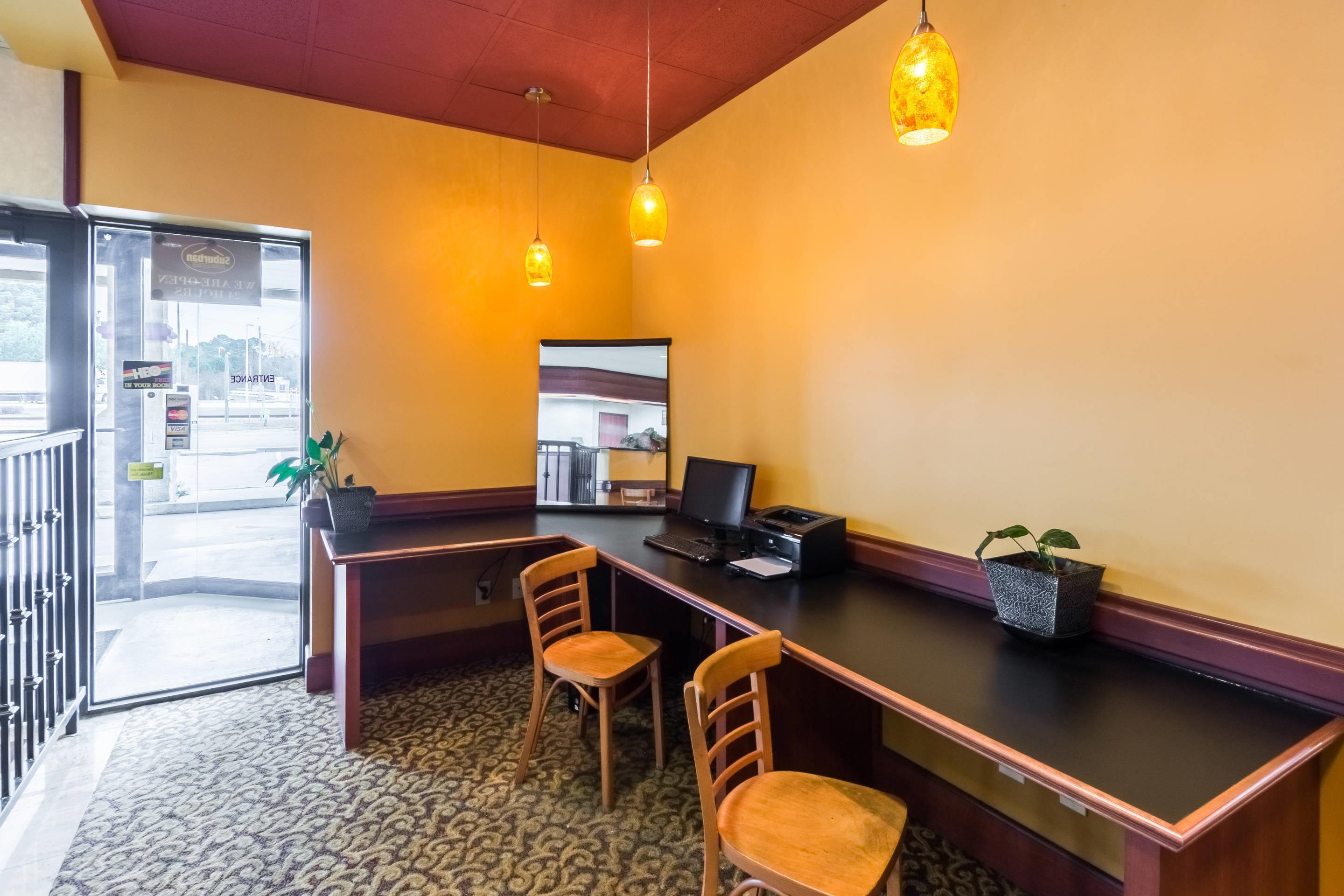 Business center | Suburban Studios Florence I-95