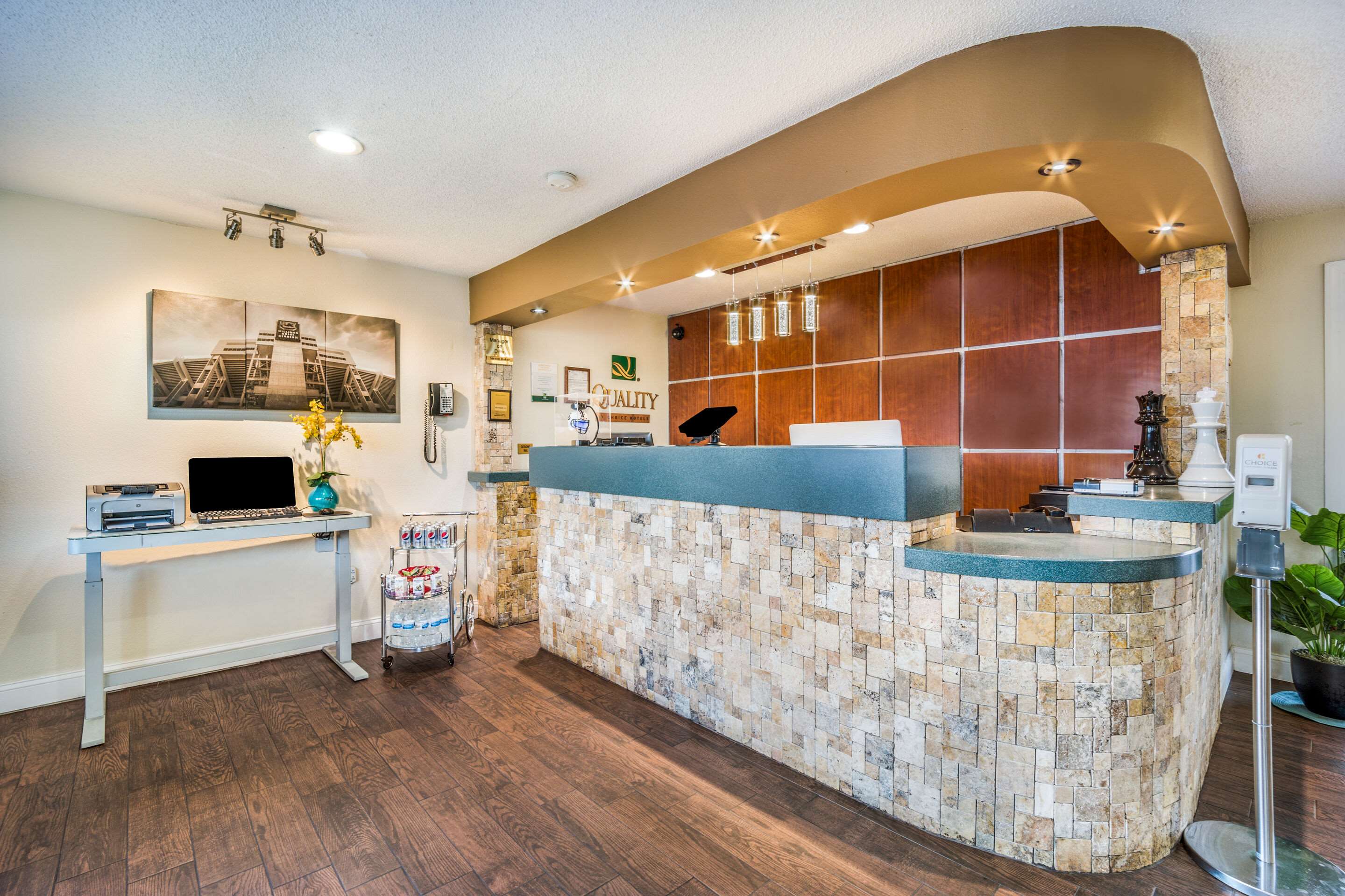 Hotel lobby | Quality Inn West Columbia