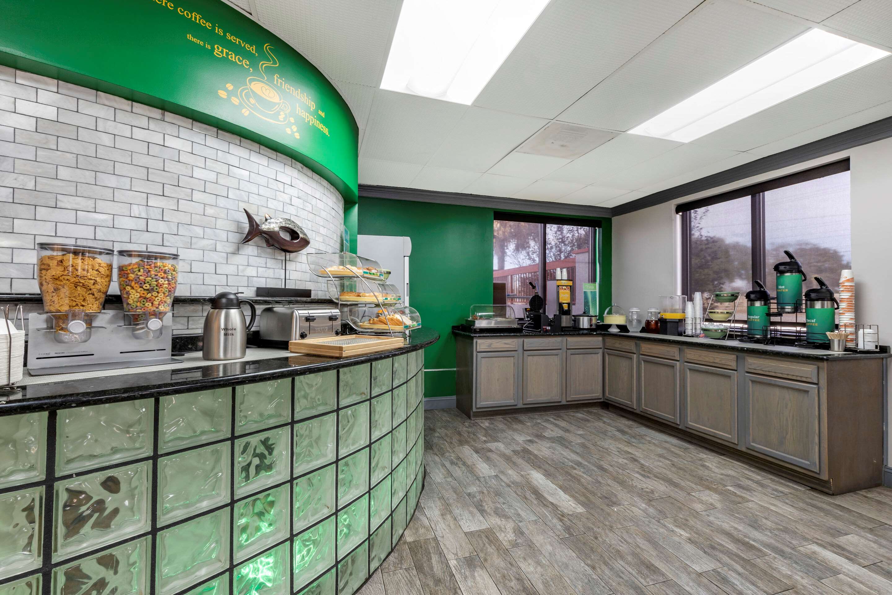 Breakfast counter | Quality Inn & Suites Ft. Jackson Maingate