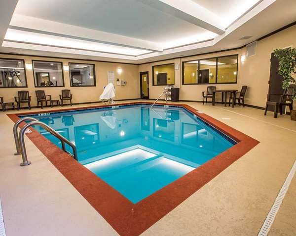 Pool - Comfort Suites Simpsonville - I-385, Exit 26