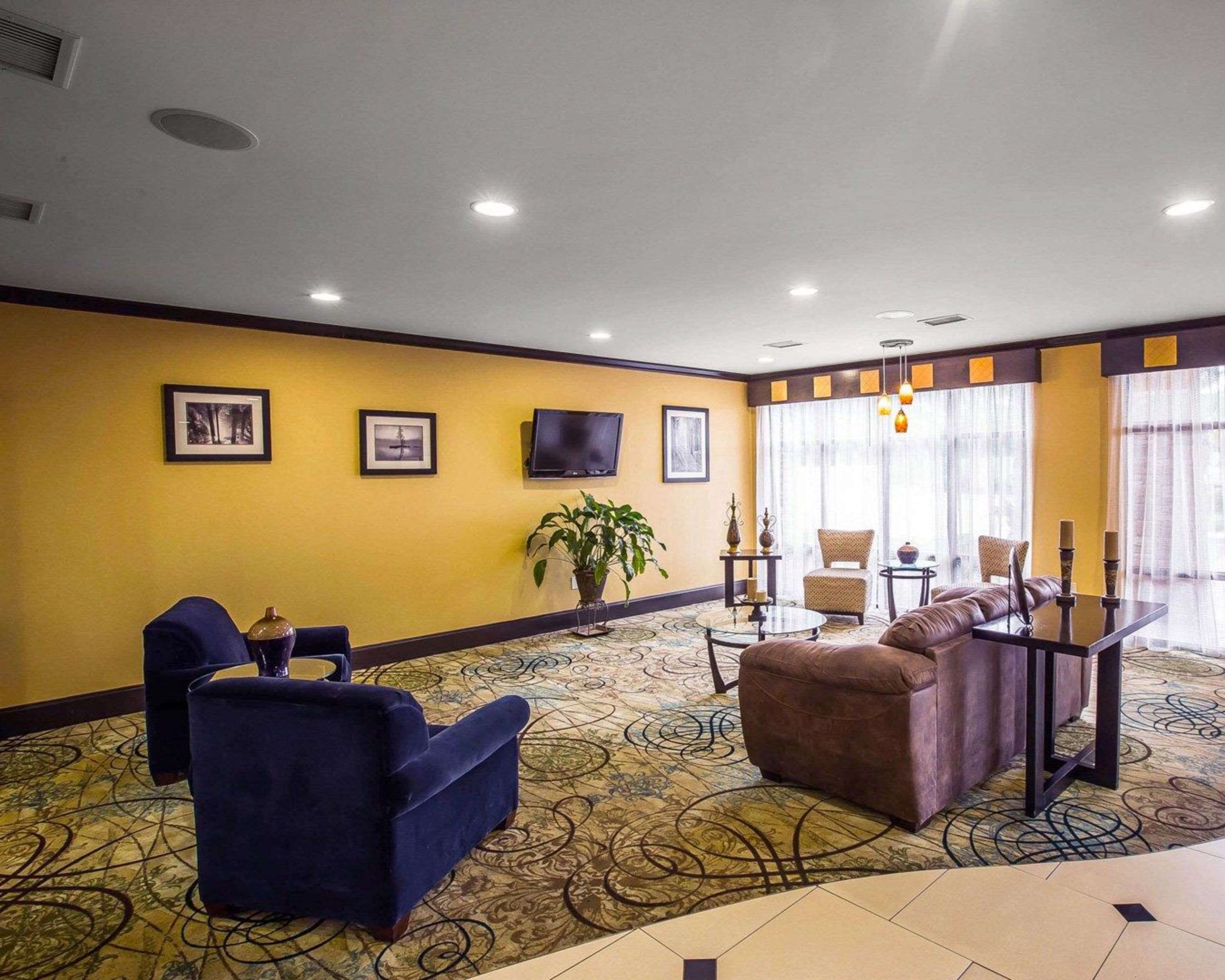 Spacious lobby with sitting area