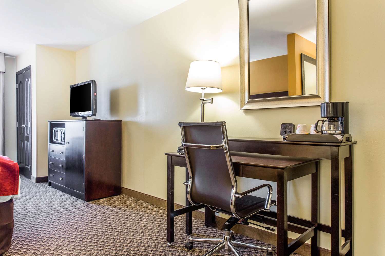 Comfort Suites Clinton, SC See Discounts