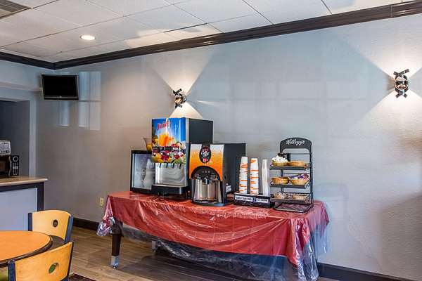 Amenities - Clarion Inn Airport West Columbia - I-26, Exit 111B