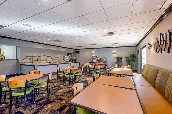 Amenities - Clarion Inn Airport West Columbia - I-26, Exit 111B