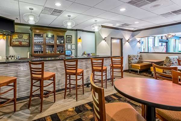 Bar - Clarion Inn Airport West Columbia - I-26, Exit 111B