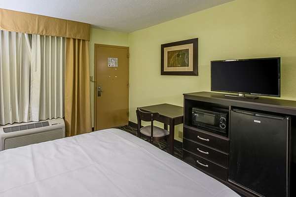  - Clarion Inn Airport West Columbia - I-26, Exit 111B