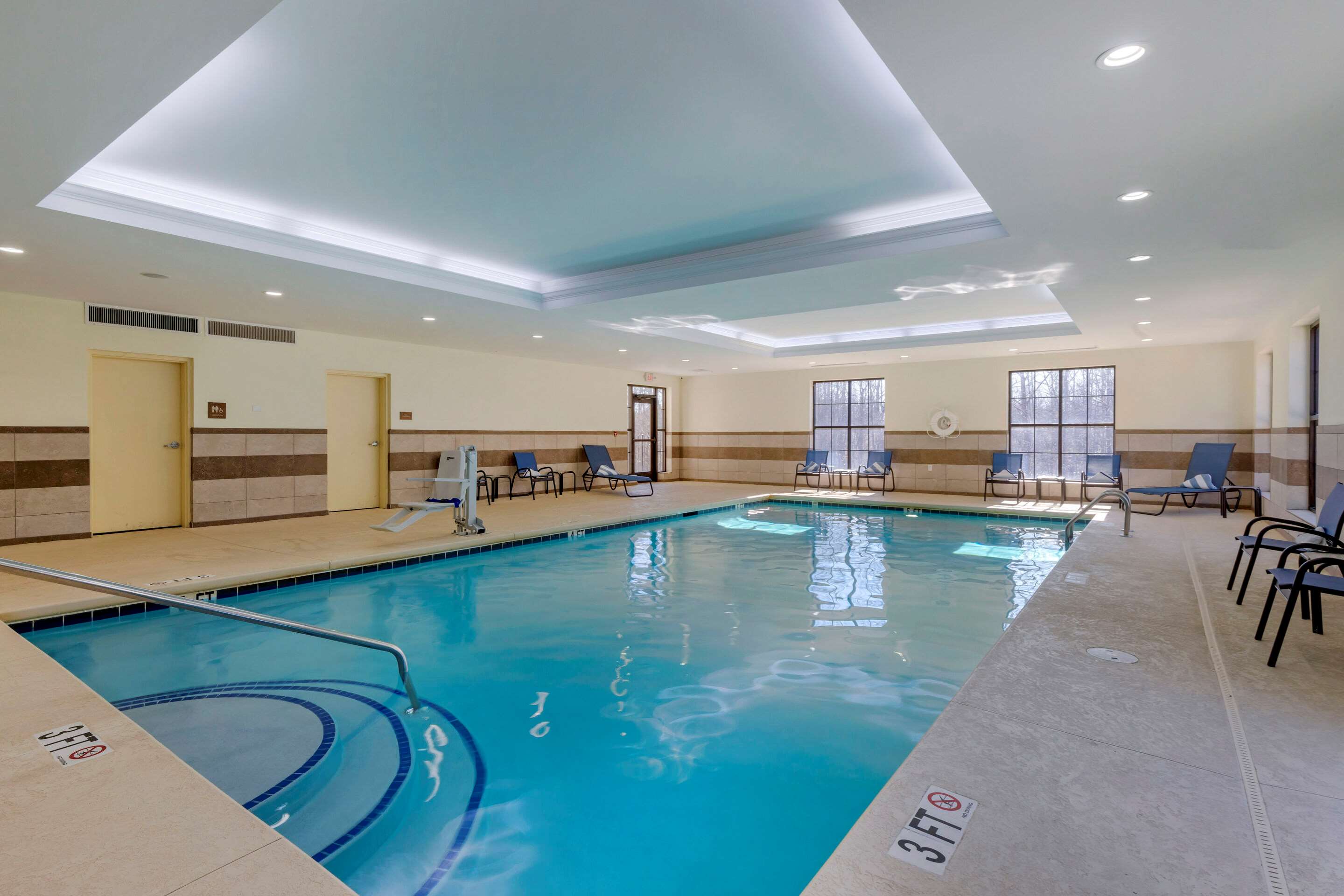 Indoor pool | Comfort Suites Greenville South