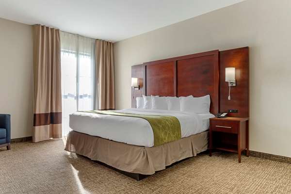  - Comfort Suites Piedmont - I-85, Exit 40