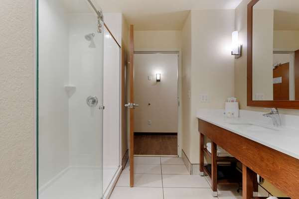  - Comfort Suites Piedmont - I-85, Exit 40