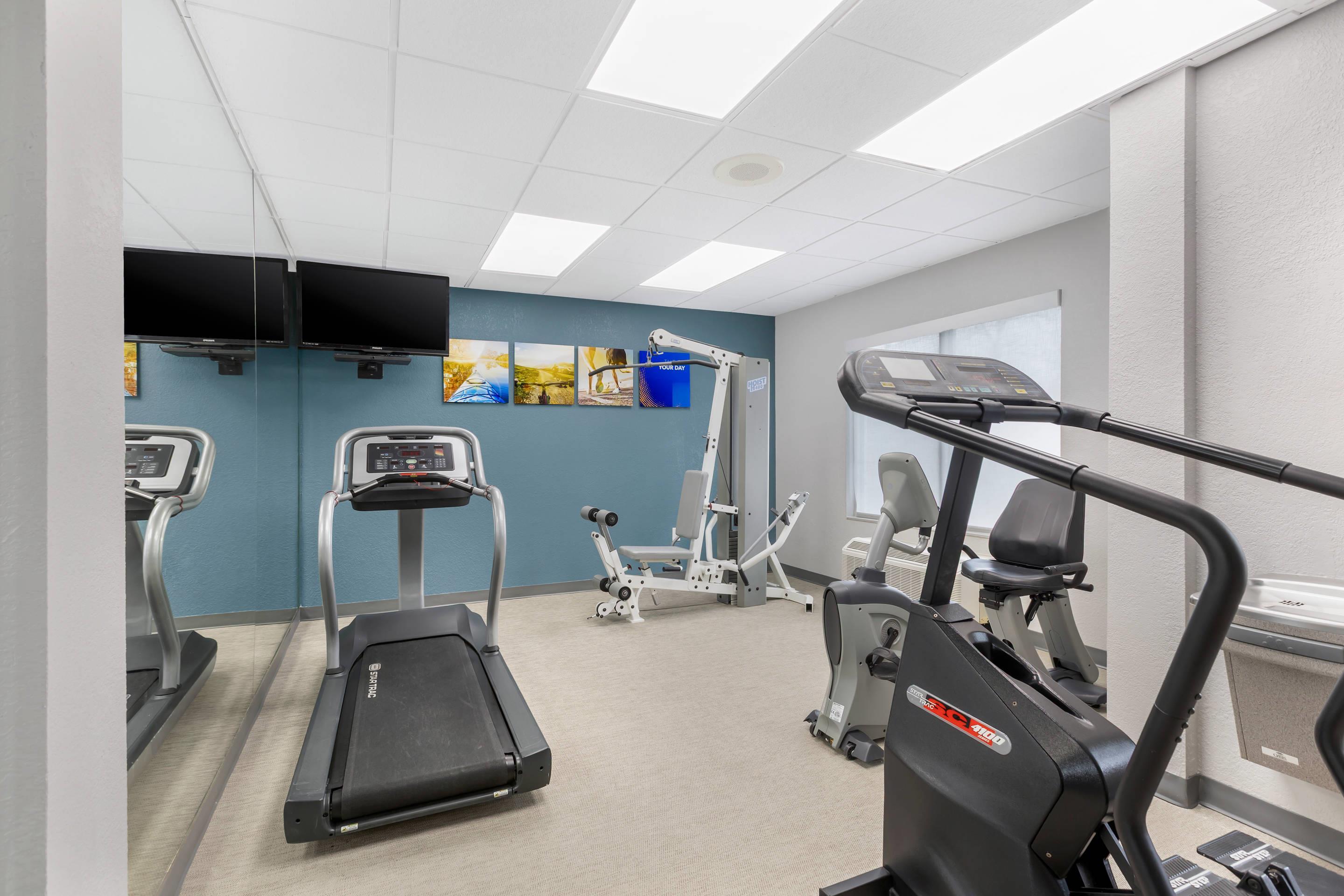 Fitness center | Comfort Inn & Suites