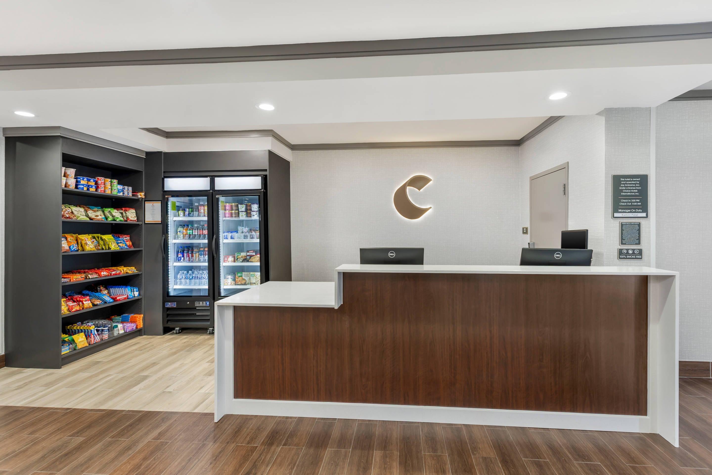 Hotel lobby | Comfort Inn & Suites