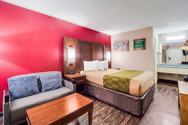  - Econo Lodge Walterboro - I-95, Exit 53