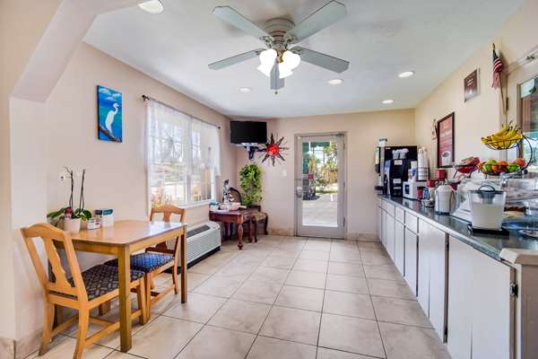 Amenities - Econo Lodge Walterboro - I-95, Exit 53