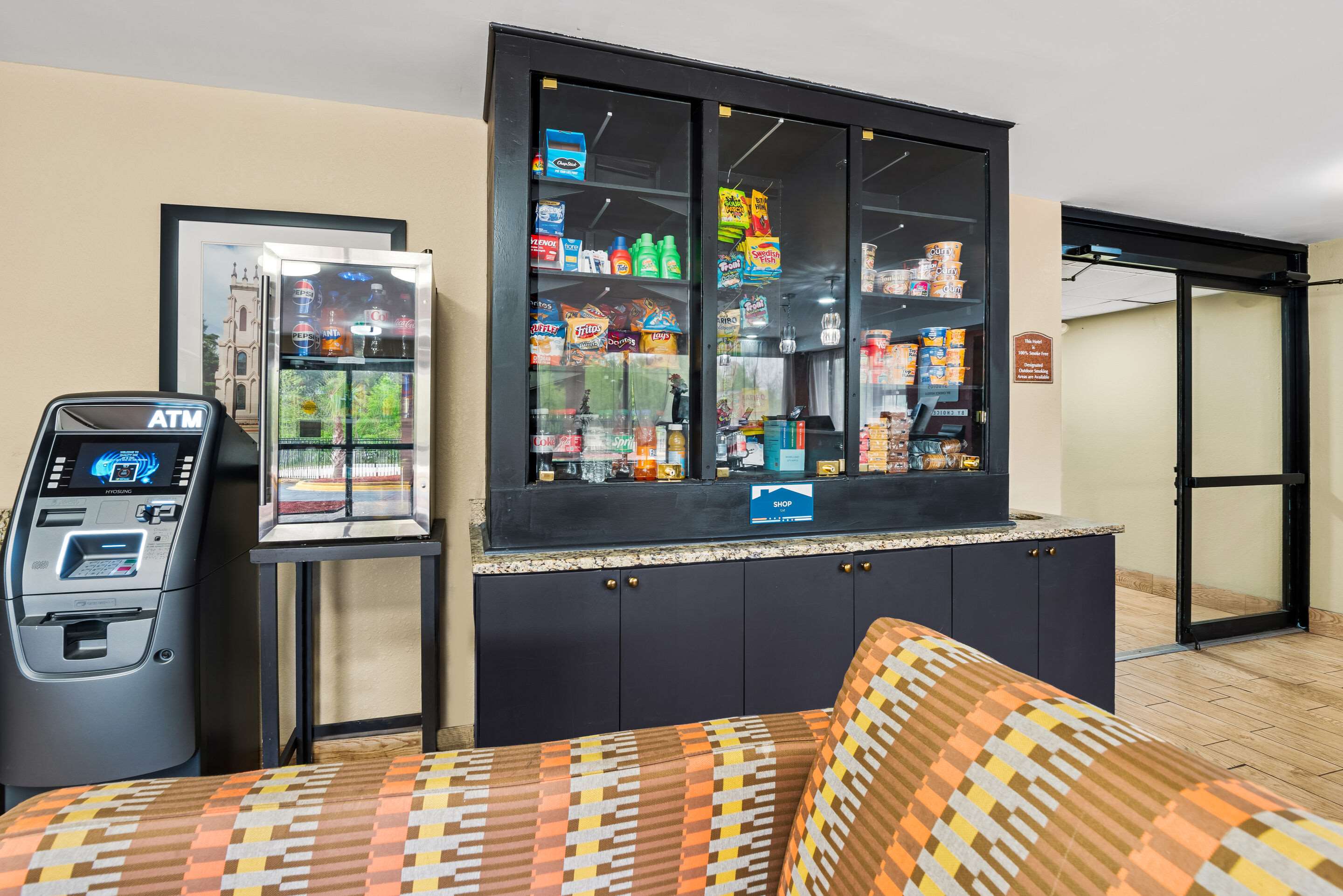Hotel vending area | Quality Inn & Suites Columbia