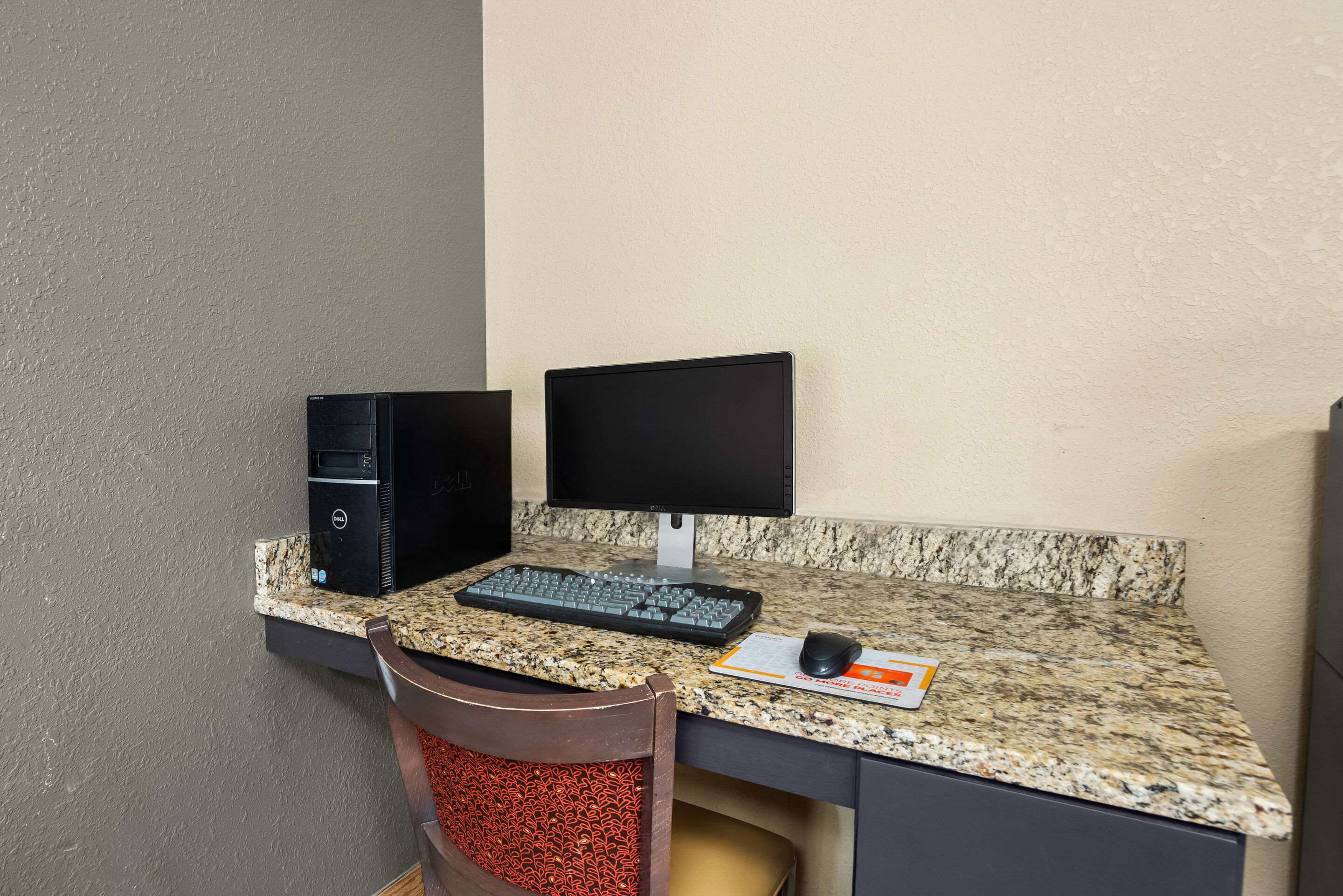 Business center | Quality Inn & Suites Columbia