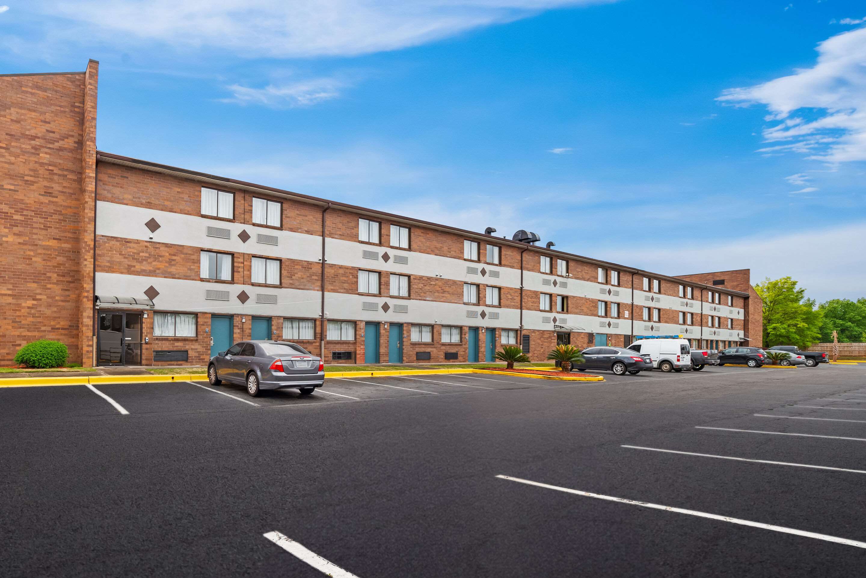 Hotel exterior | Quality Inn & Suites Columbia