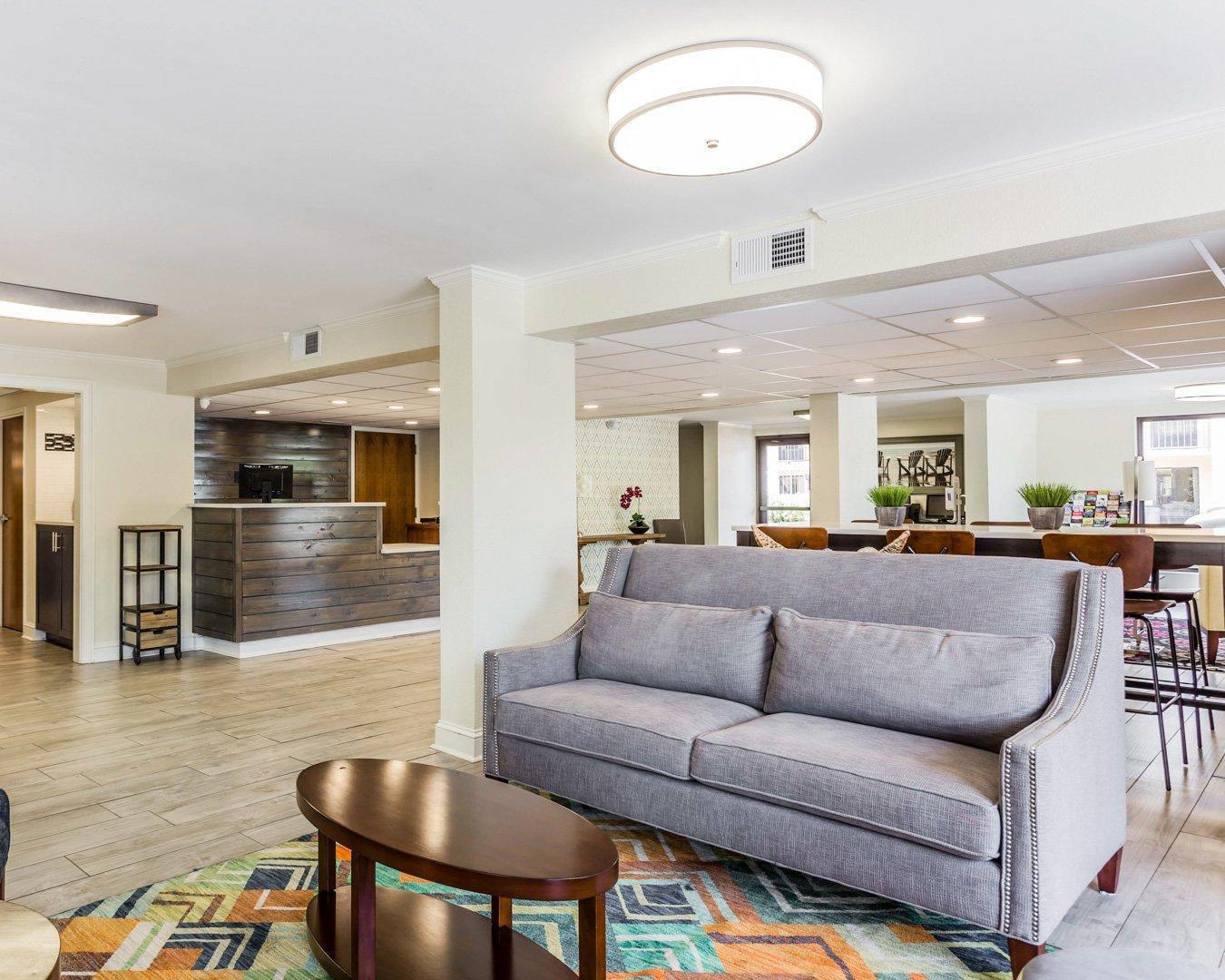 Hotel lobby | Quality Inn Mt. Pleasant – Charleston