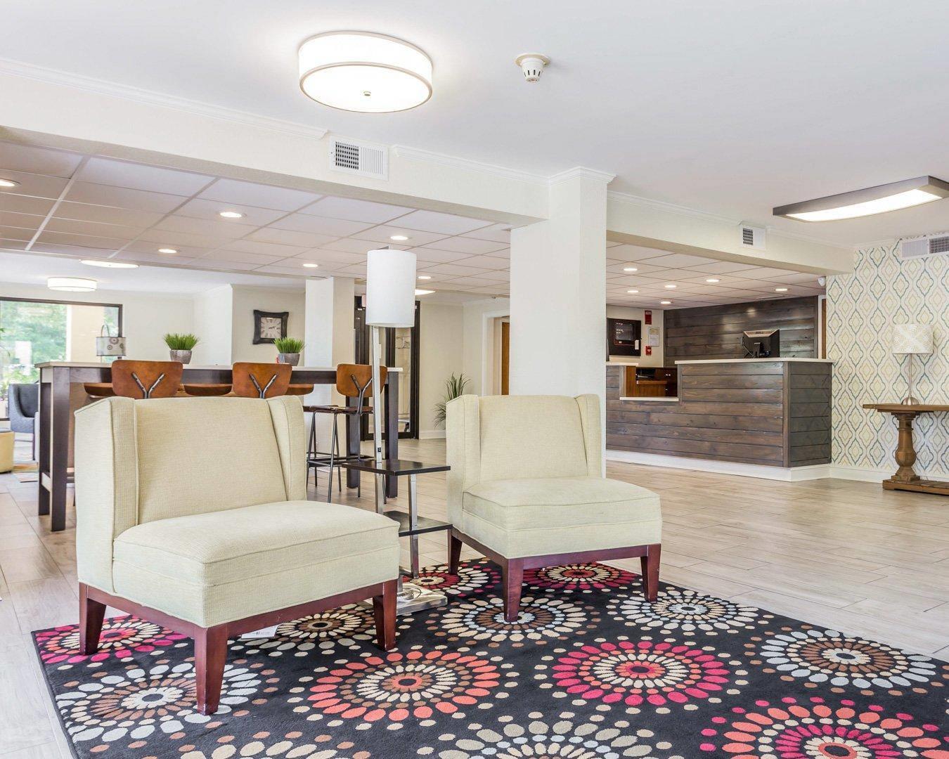 Hotel lobby | Quality Inn Mt. Pleasant – Charleston