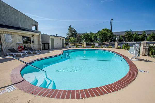 Pool - Quality Inn Gaffney - I-85, Exit 92