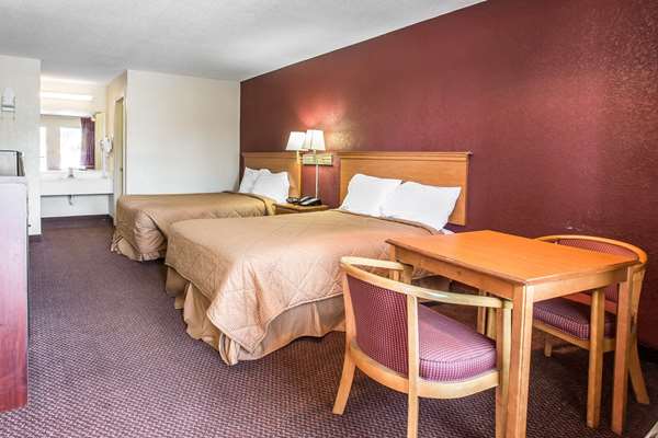  - Rodeway Inn Expo Center Spartanburg - I-26, Exit 17