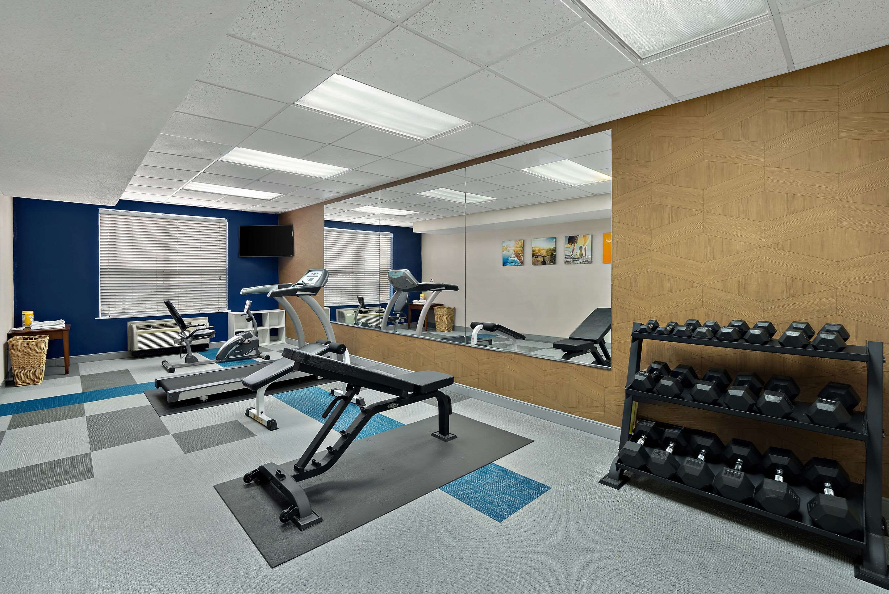 Fitness center | Comfort Inn & Suites Santee