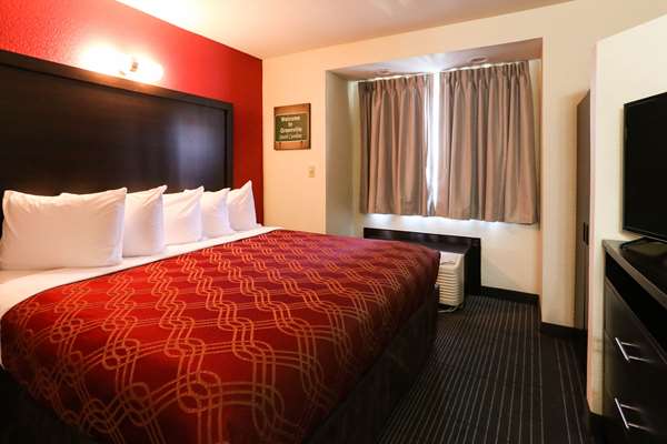  - Econo Lodge Inn & Suites Greenville - I-85, Exit 54