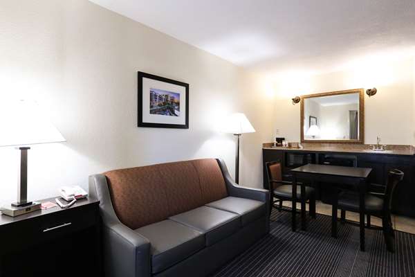  - Econo Lodge Inn & Suites Greenville - I-85, Exit 54