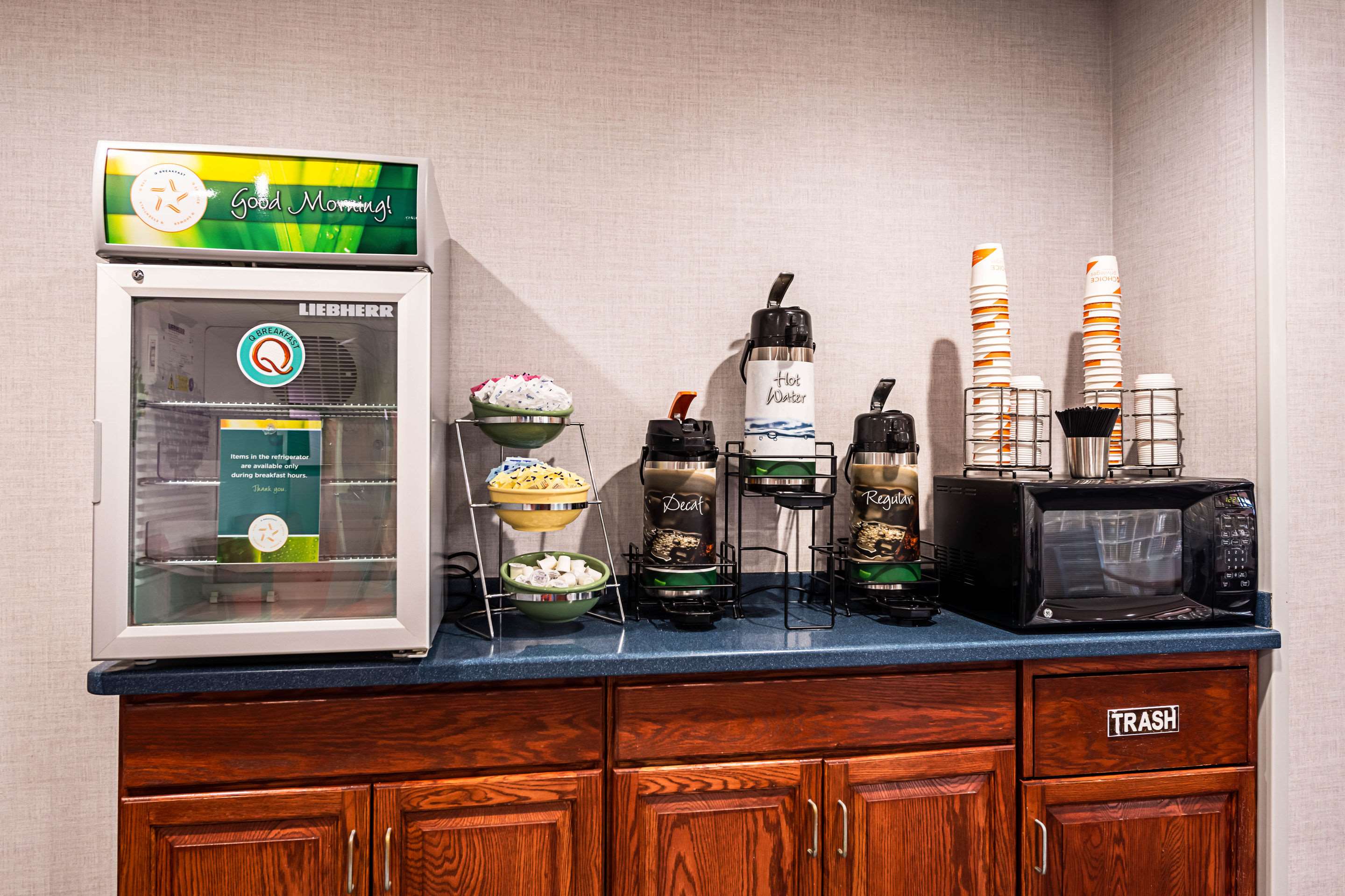 Breakfast counter
