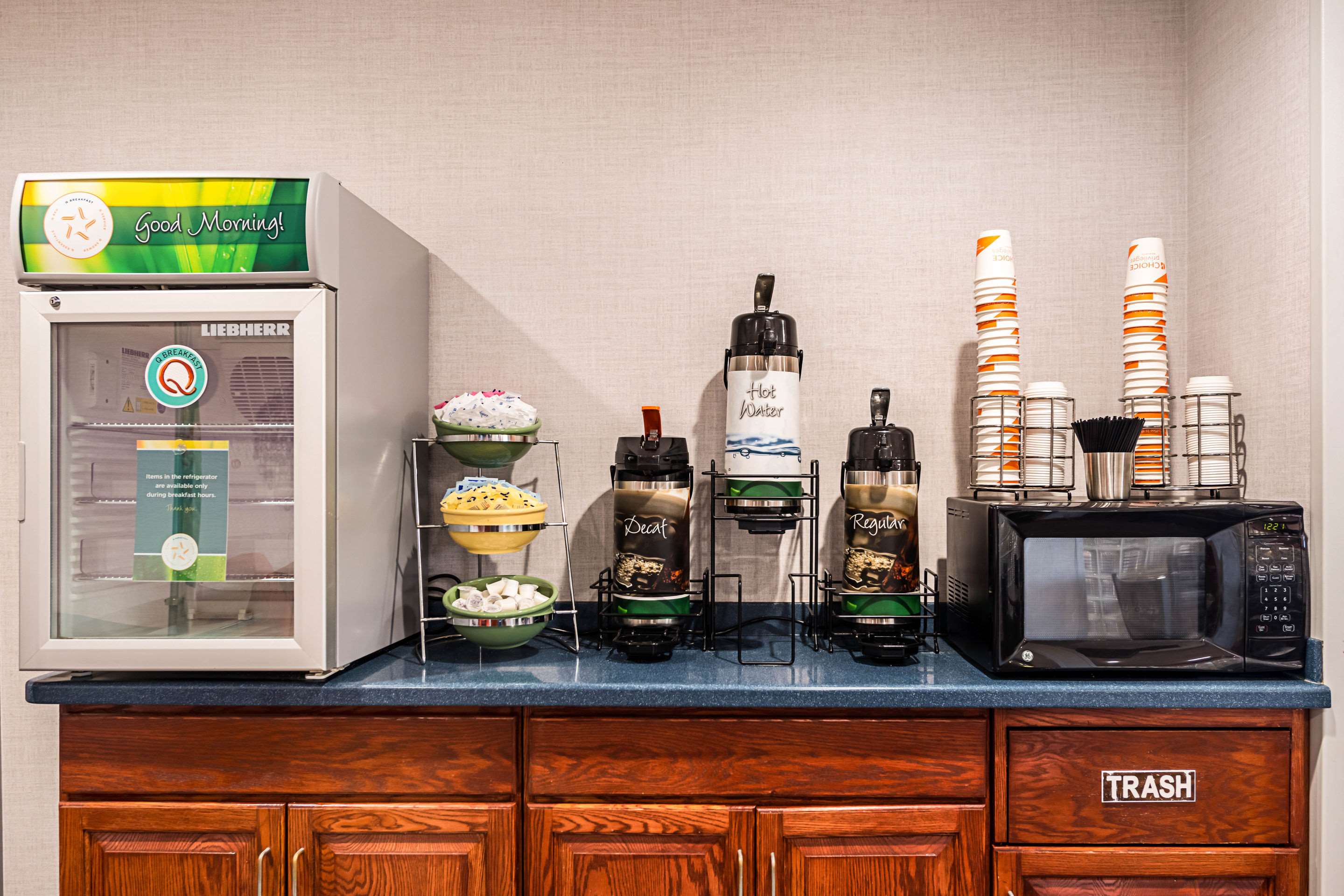 Breakfast counter