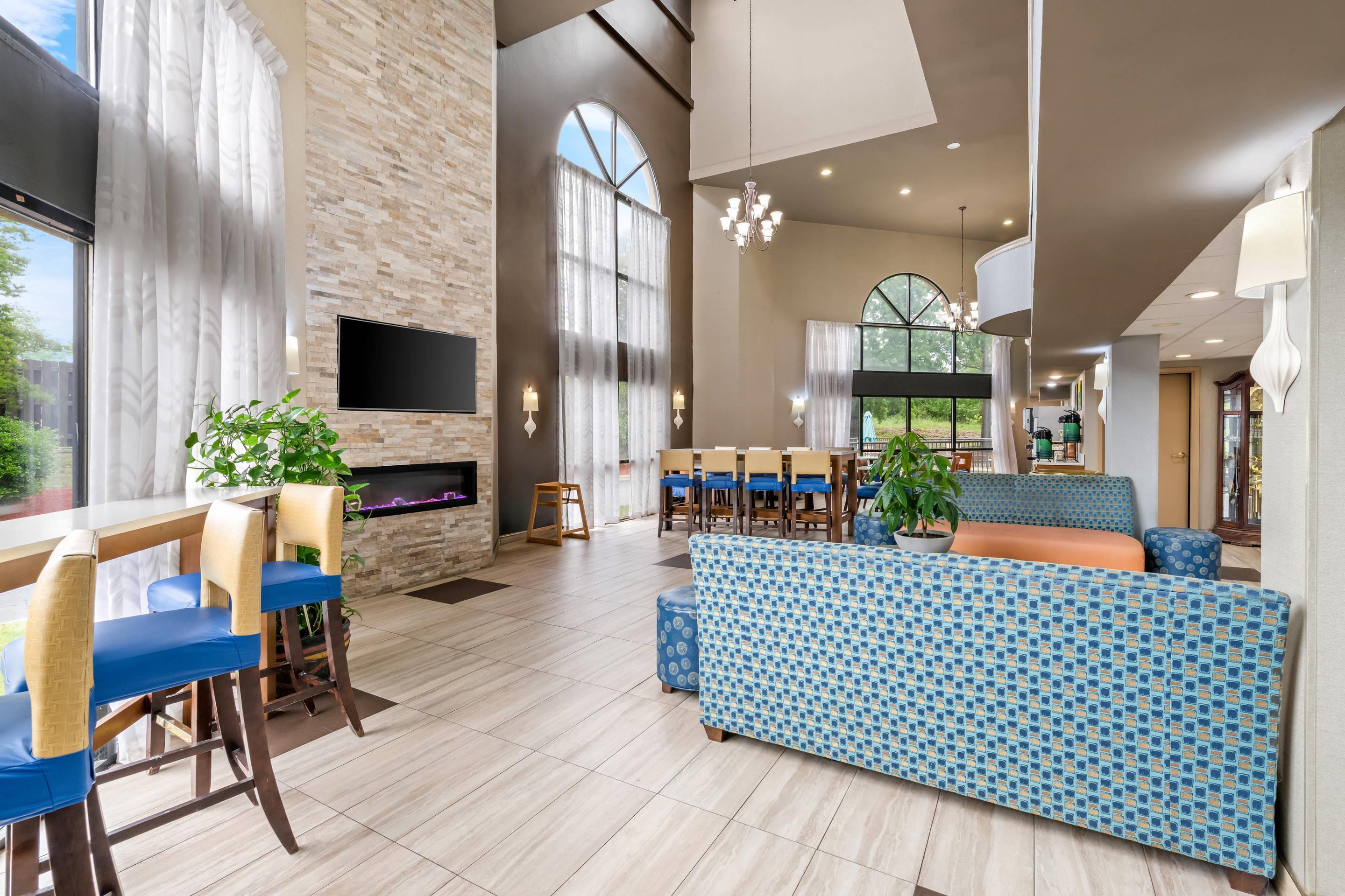 Spacious lobby with sitting area