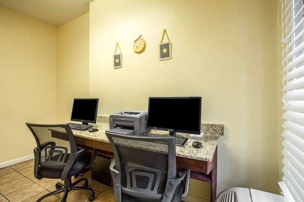 Conference Area - Clarion Inn & Suites Whiskey Road Aiken