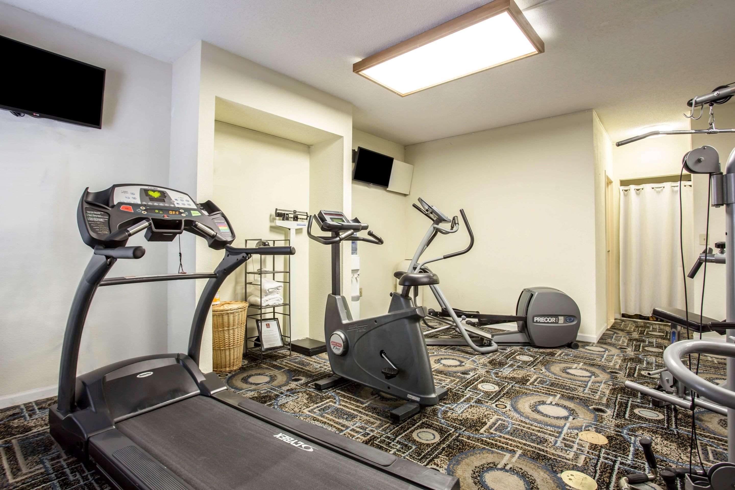 Fitness center | Clarion Inn & Suites Aiken