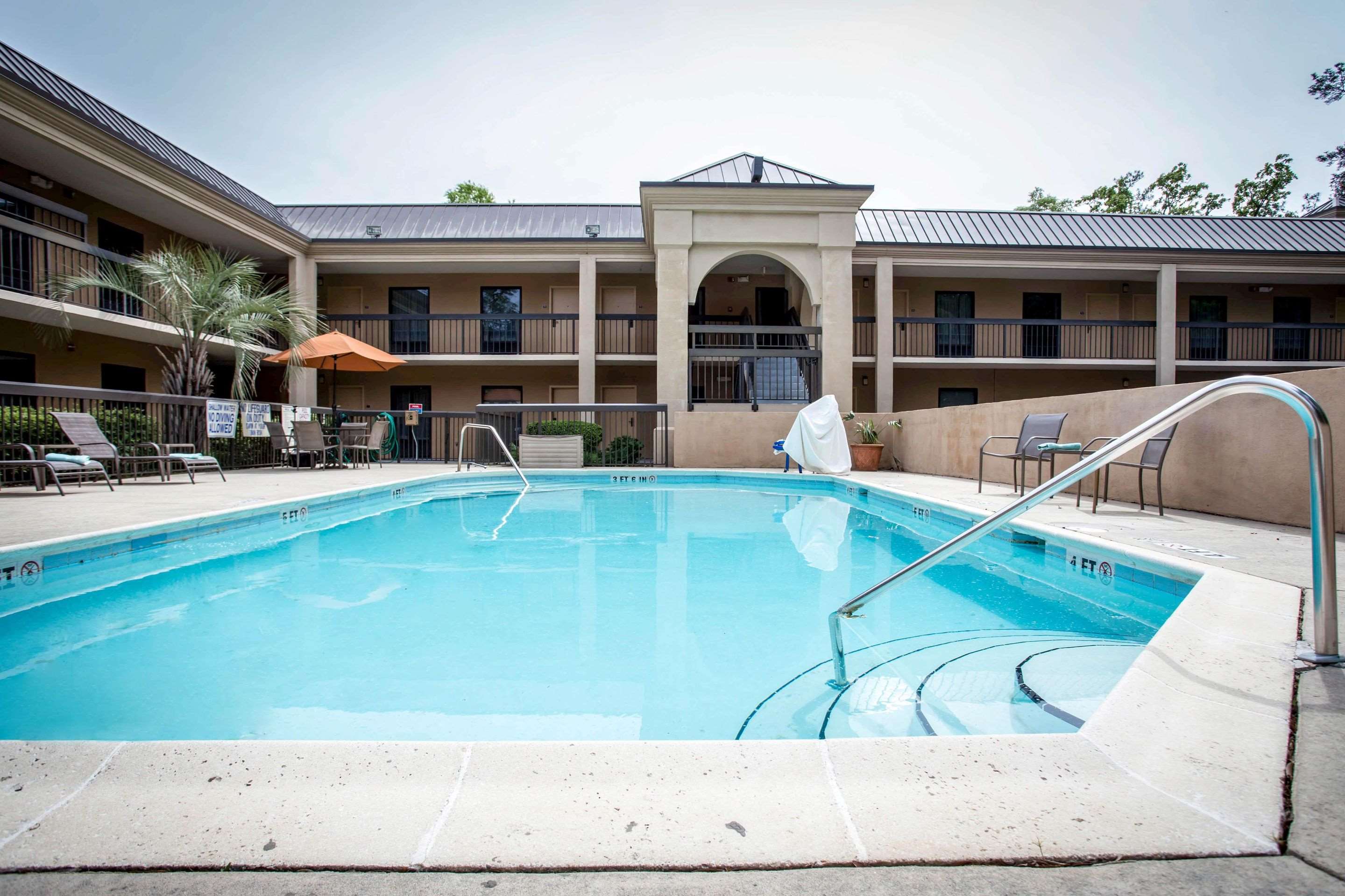 Outdoor pool | Clarion Inn & Suites Aiken