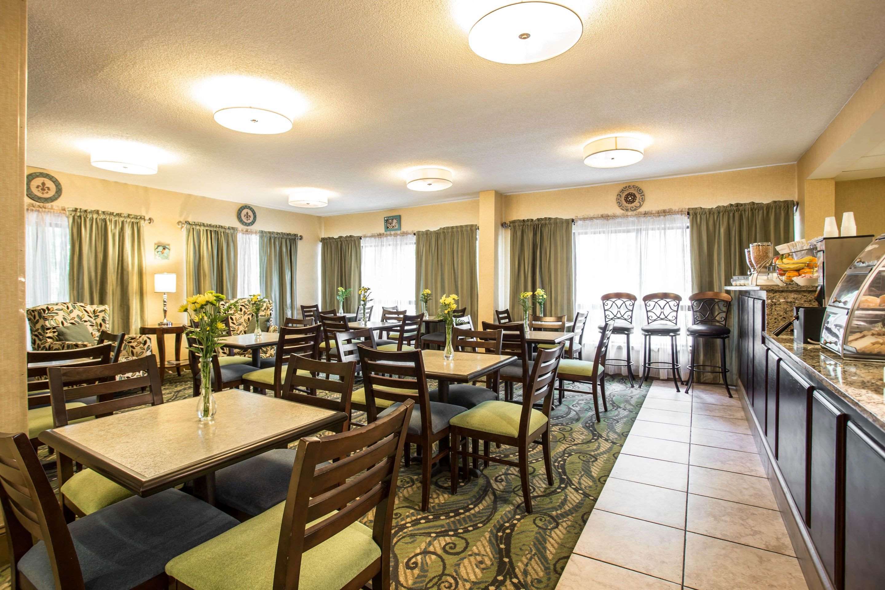 Enjoy breakfast in this spacious area | Clarion Inn & Suites Aiken