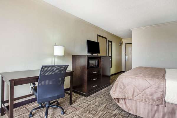  - Clarion Hotel Fort Mill - I-77, Exit 90